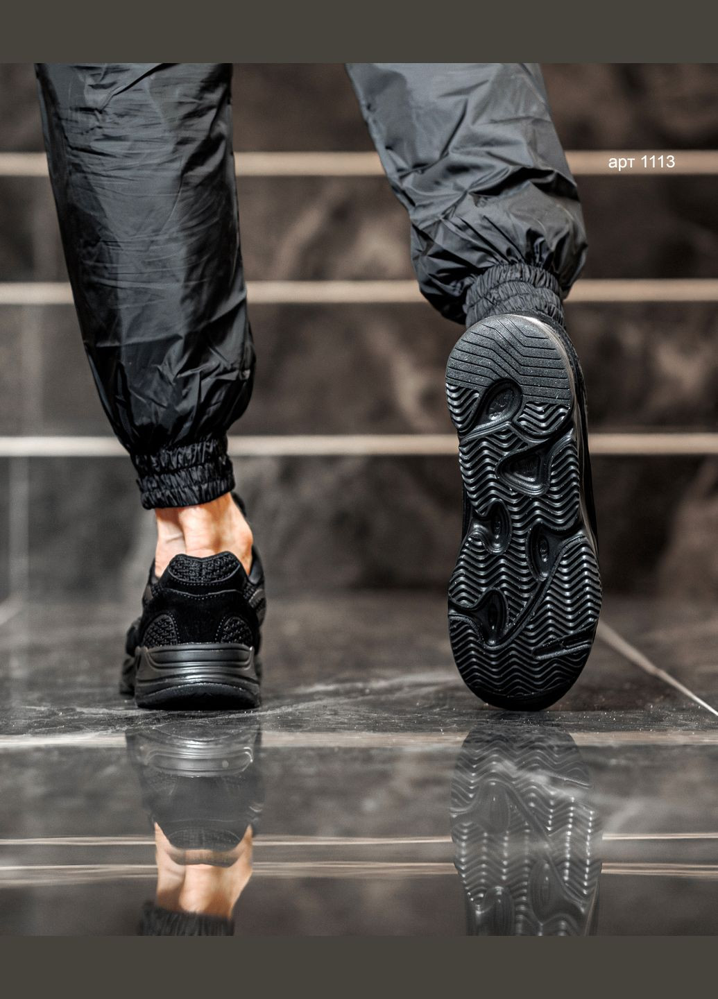 Черные демисезонные кроссовки мужские 700v2 black No Brand Yeezy 700 V2