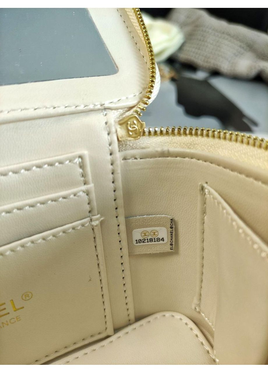 Женская сумка Classic Milk Lambskin Pearl Crush Vanity Bag Gold No Brand (371188227)