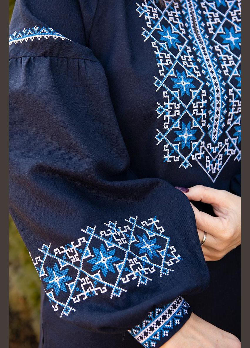 Темно-синяя рубашка V&V