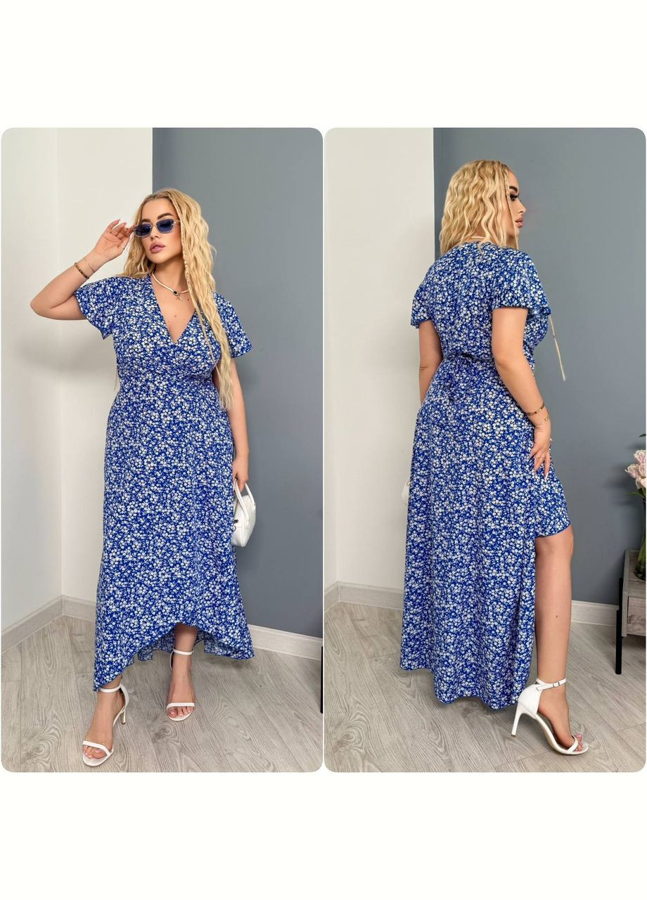 Синя актуальна та модна сукня з легкої тканини на запах Україна з квітковим принтом
