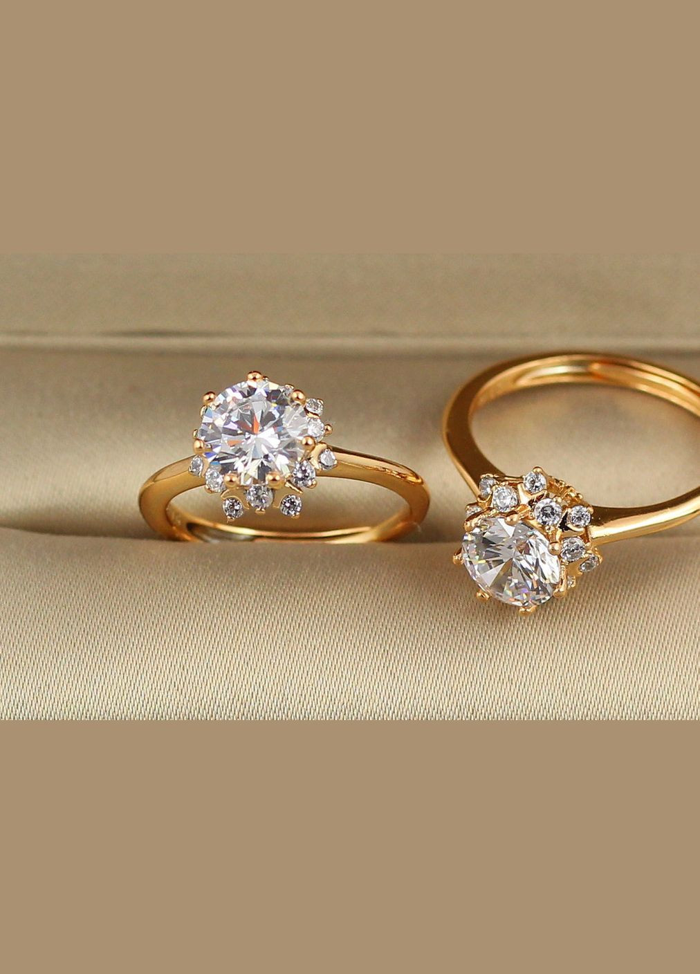 Кільце розсувне елегантне з білим каменем р золотисте Xuping Jewelry (317309621)