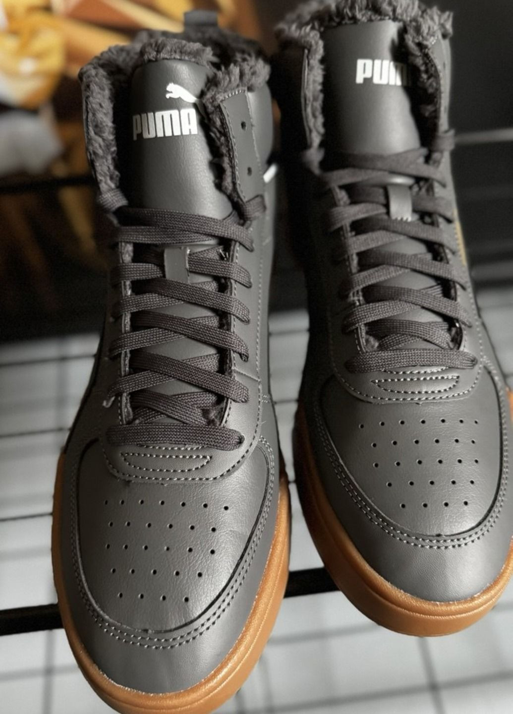Серые кроссовки Puma