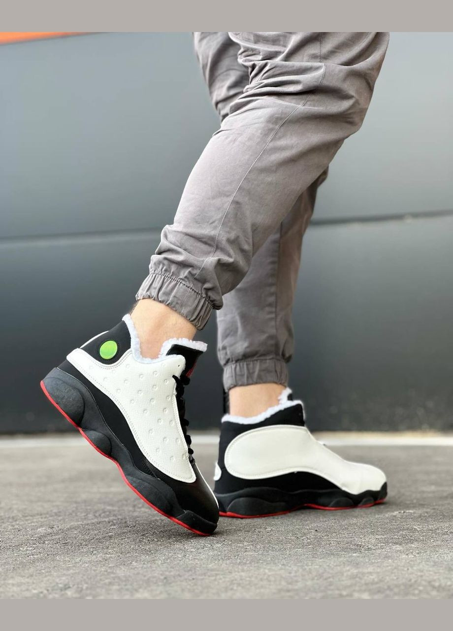 Черно-белые зимние кроссовки Vakko