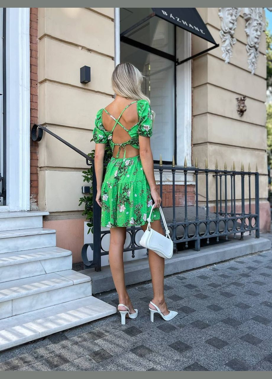 Зеленое шикарное принтованное зеленое платье в крупный цветочек с открытой спиной и коротким рукавом No Brand с цветочным принтом