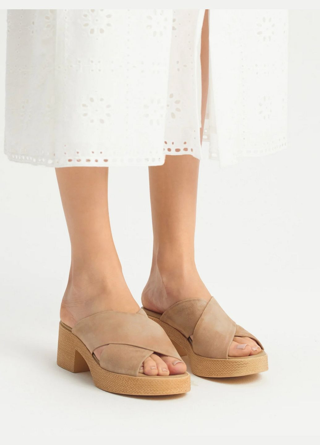 Бежевые шлепанцы Rylko