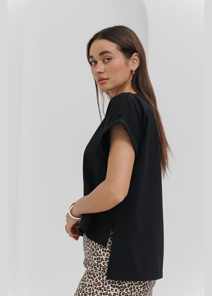 Черная женская футболка оверсайз коричневая с удлиненной спинкой Arjen