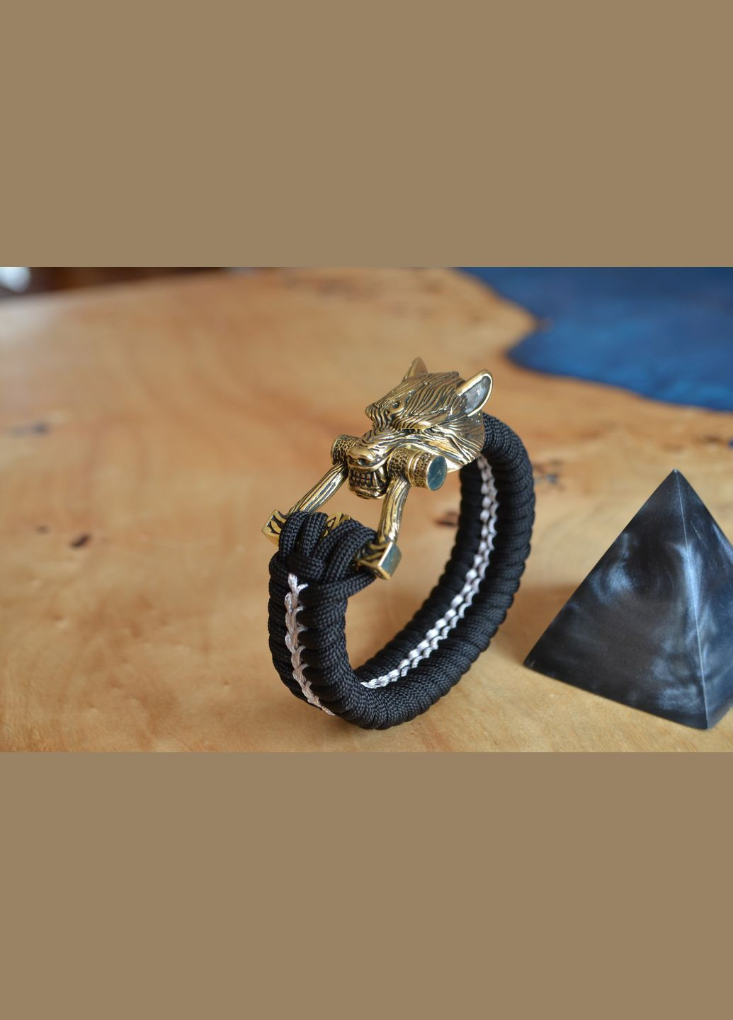 Браслет із паракорду з Вовком Вовк під замовлення + брелок в подарунок No Brand (341738897)