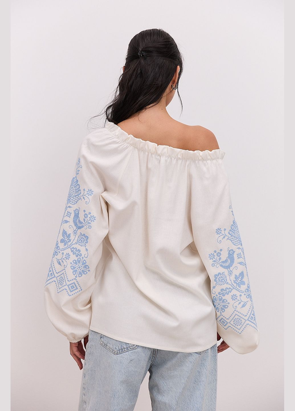 Блакитна жіноча вишиванка з вишивкою хрестиком Arjen (344030127)