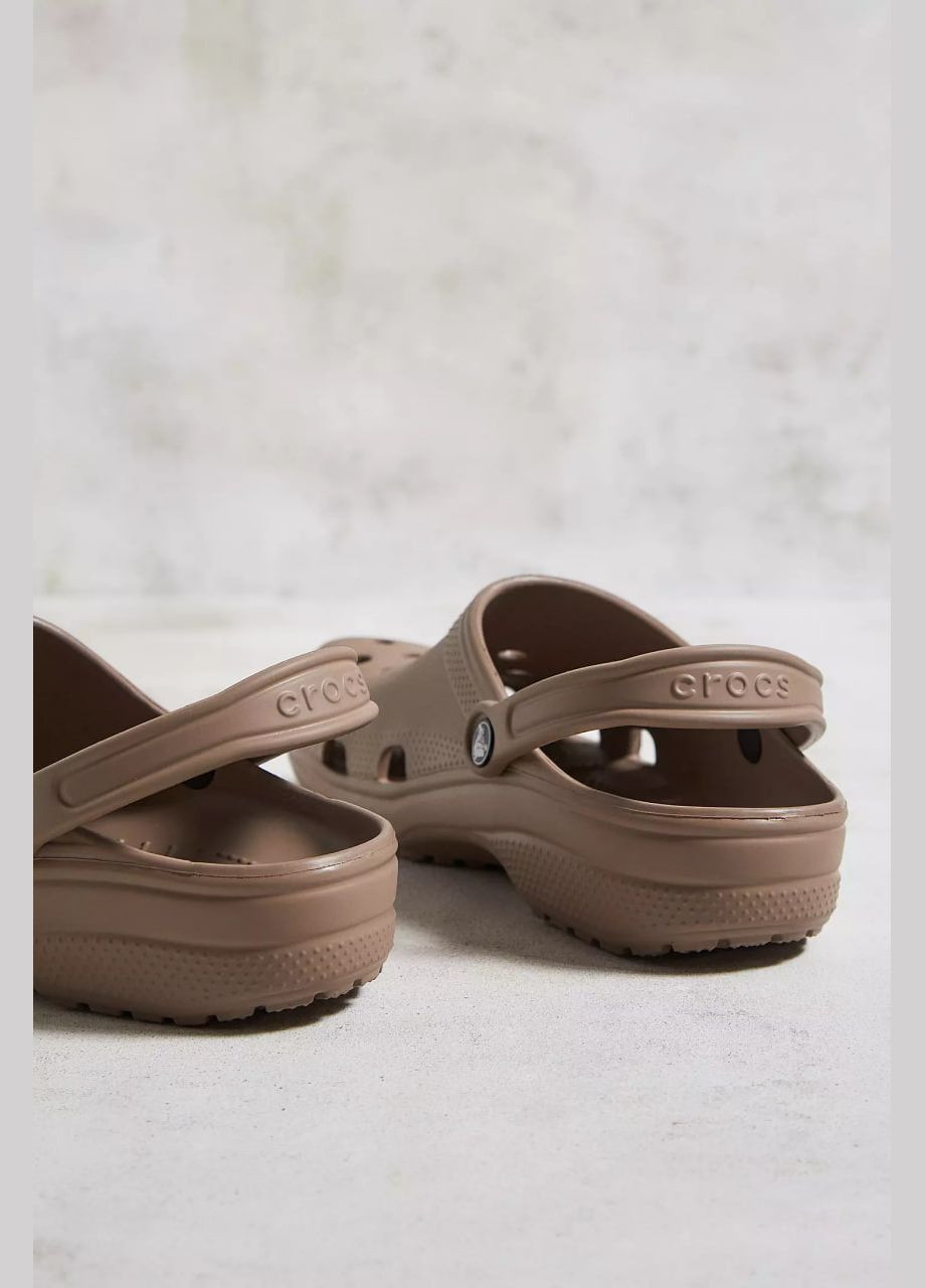 Коричневые мужские кроксы классик клог латте clog latte Crocs