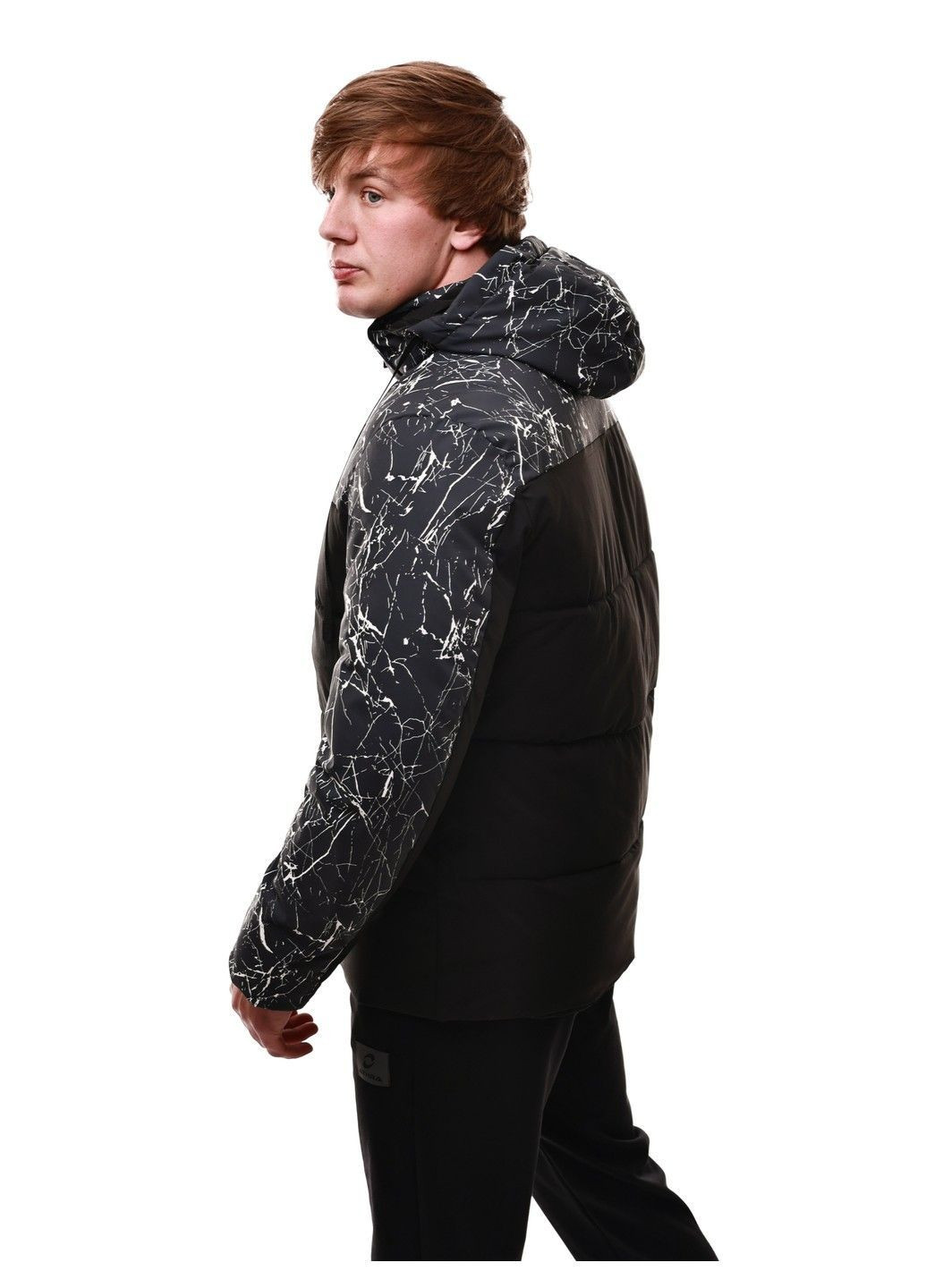 Чорна куртка зимова чоловіча BIHOR