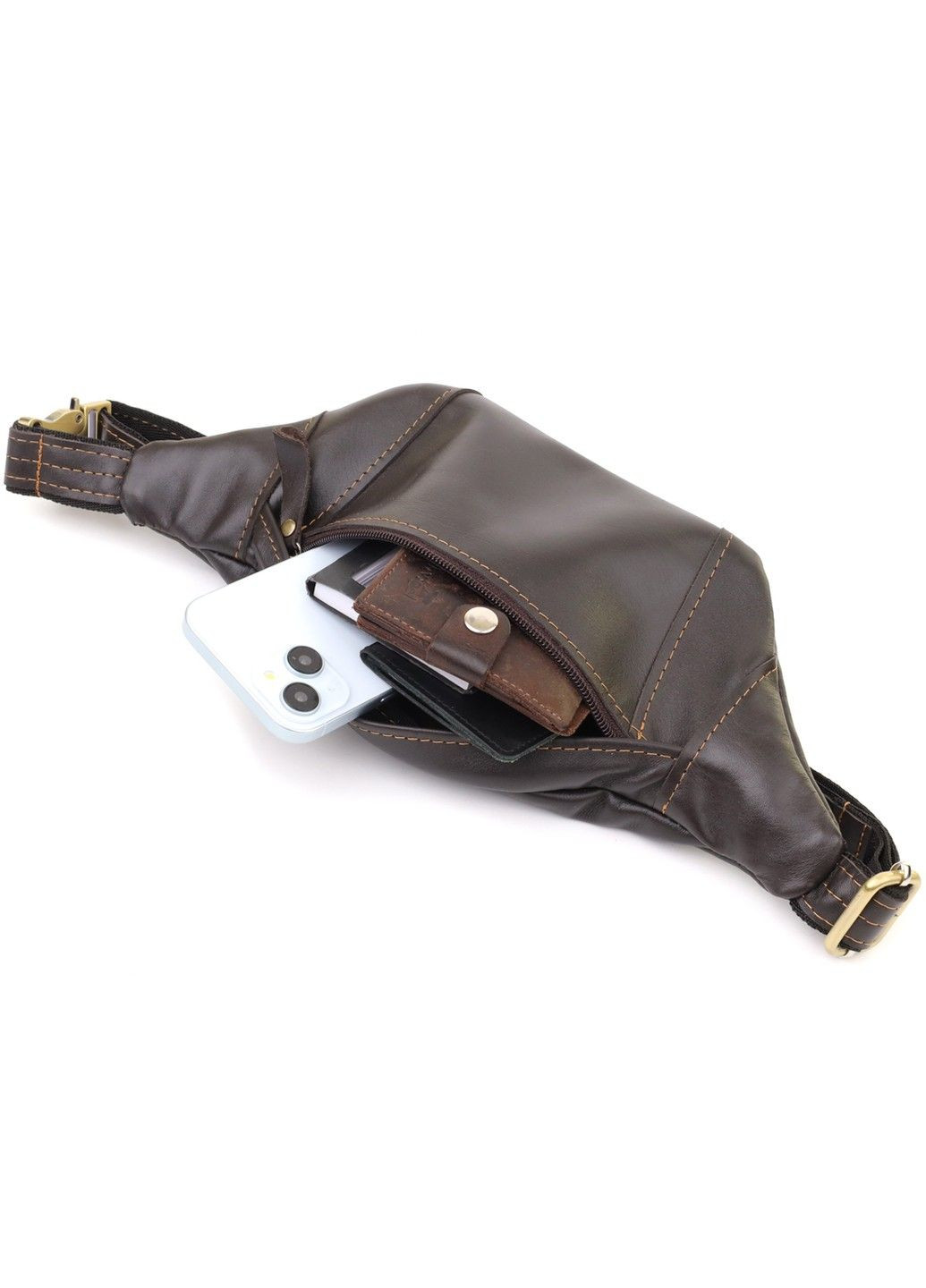 Мужская сумка-бананка компактного размера из натуральной гладкой кожи 23126 Коричневый Shvigel (335007599)