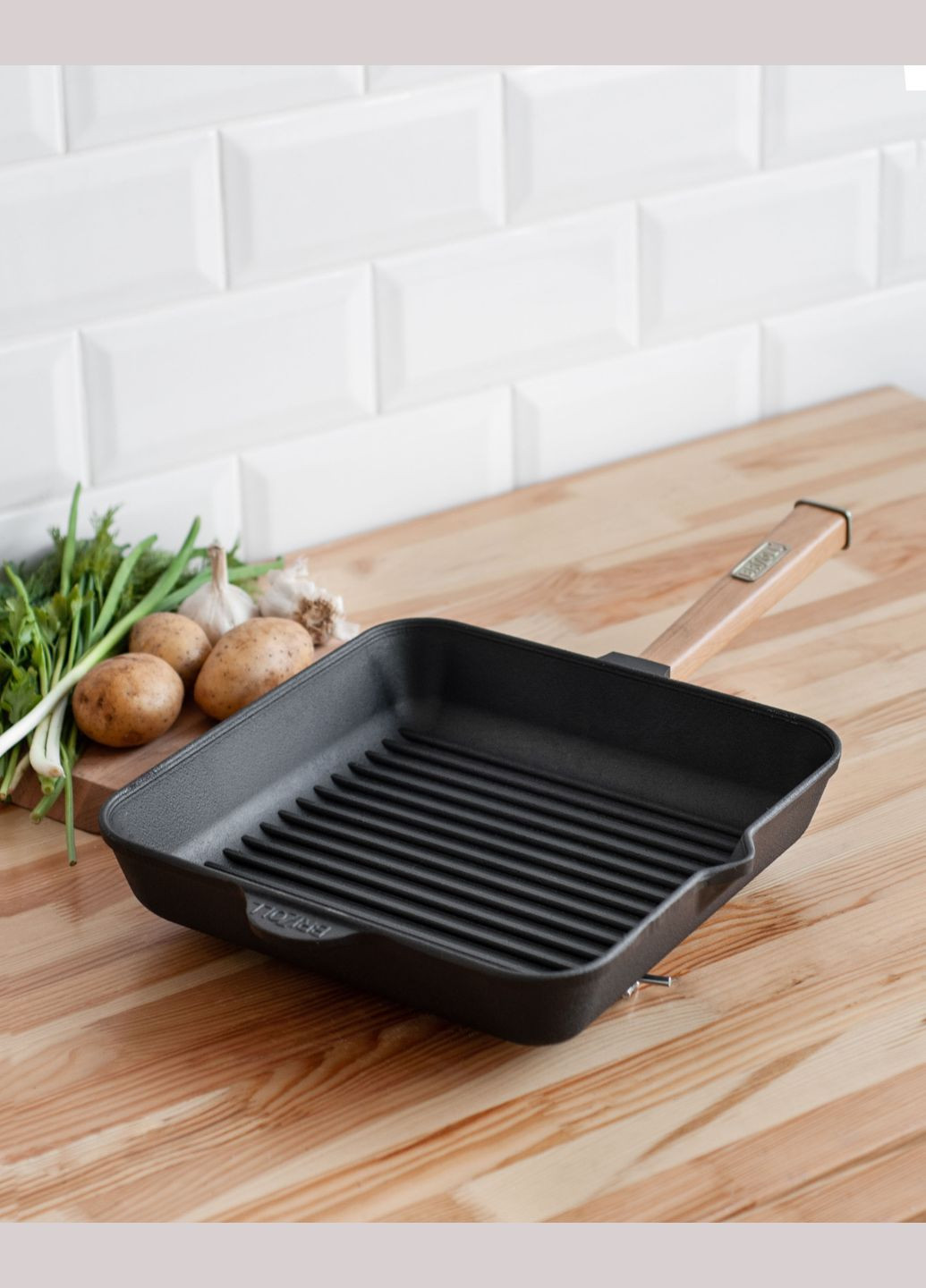 Чавунна сковорода гриль Optima 280 х 280 х 50 мм Brizoll (322732474)