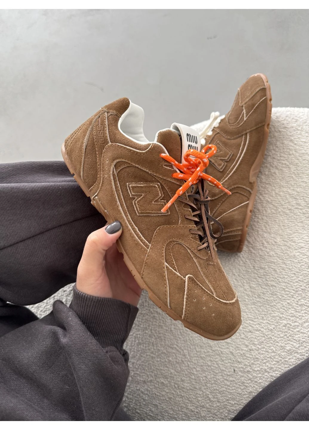 Коричневые демисезонные кроссовки мужские new balance x miu miu brown нью беланс коричневые No Brand