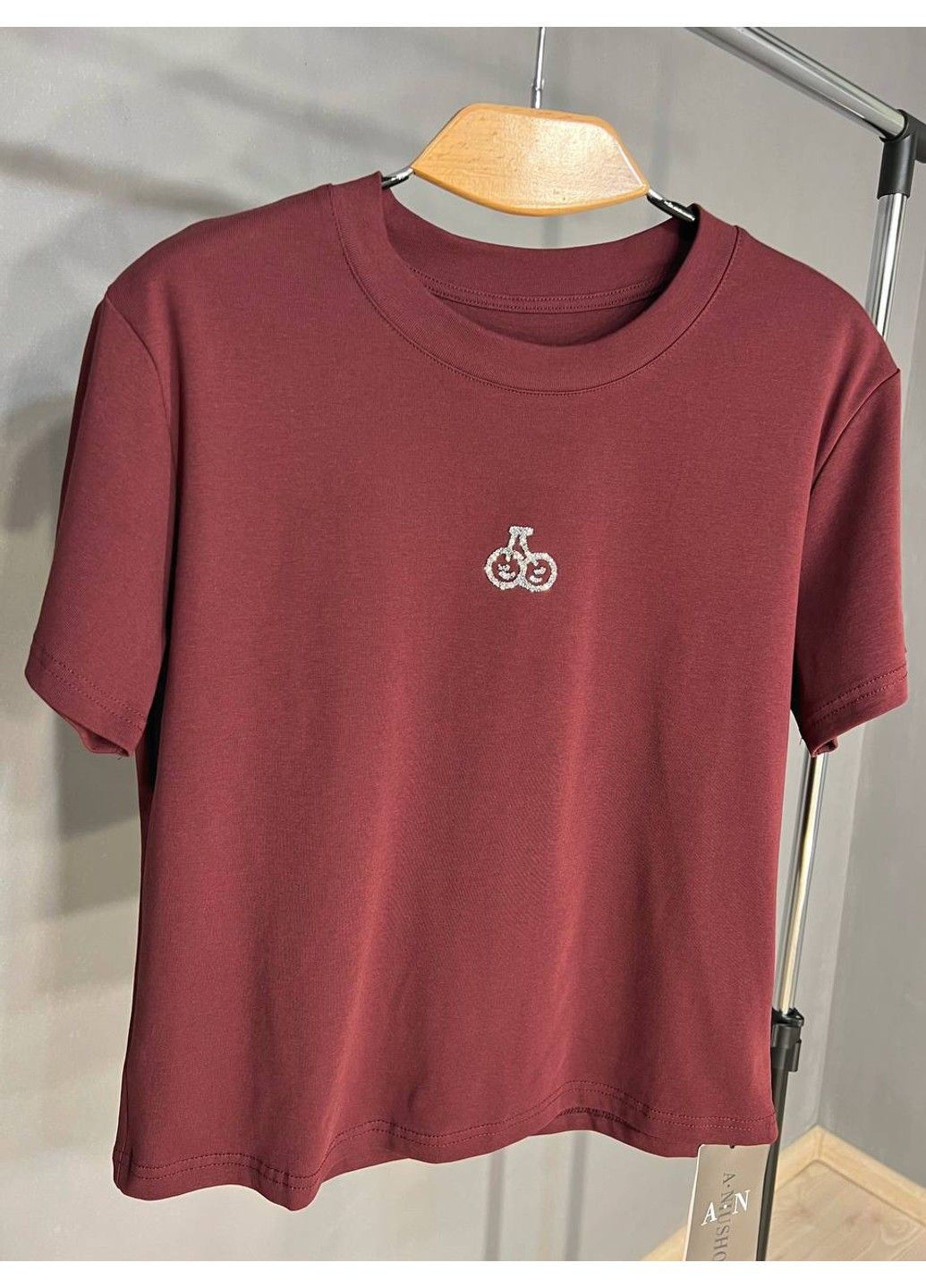 Футболка женская A-N 911-20 средняя длина вишня камушки one size No Brand - (318828259)