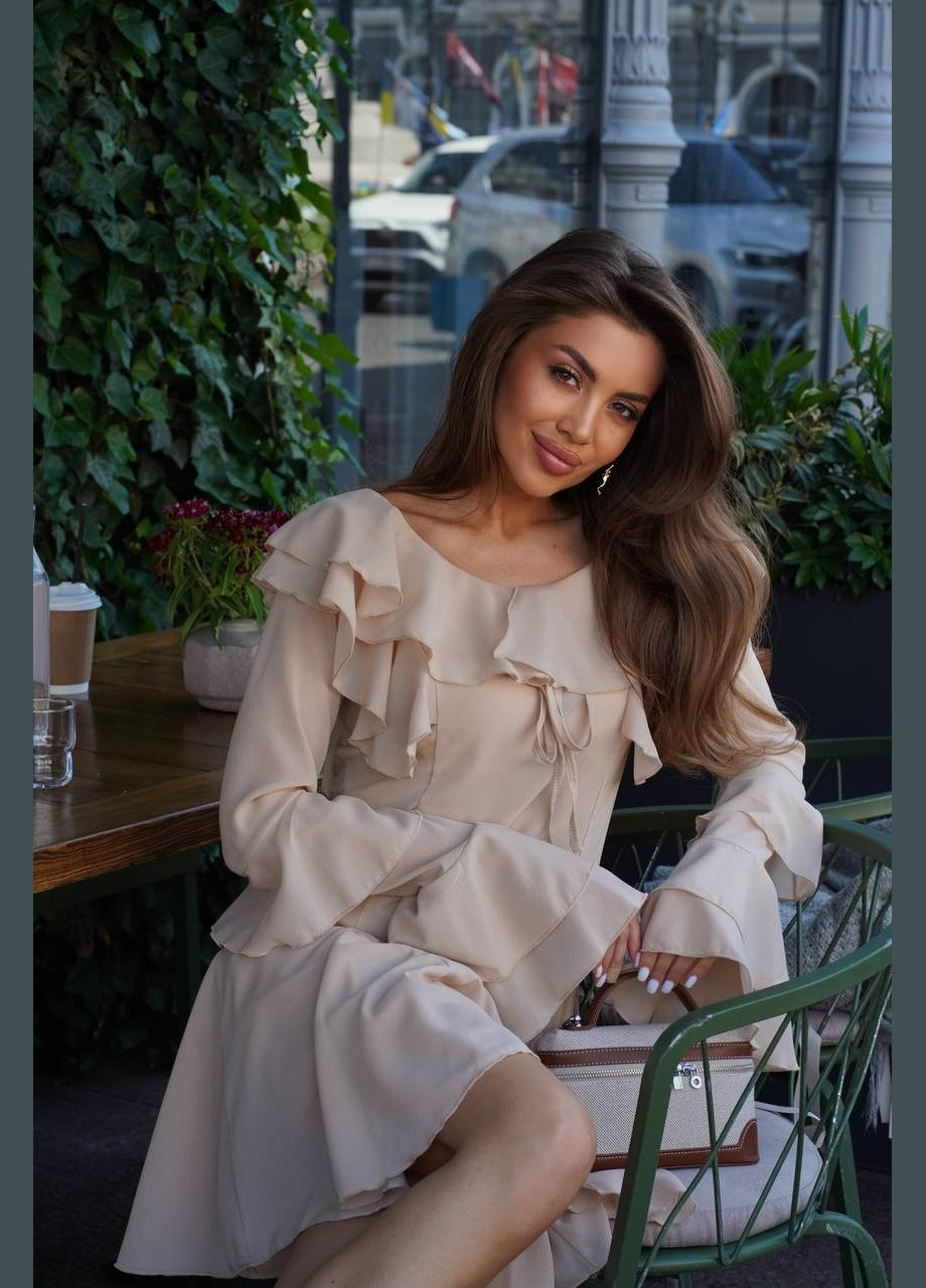 Бежевое повседневный шифоновое платье мини с воланами и длинными рукавами MonCher