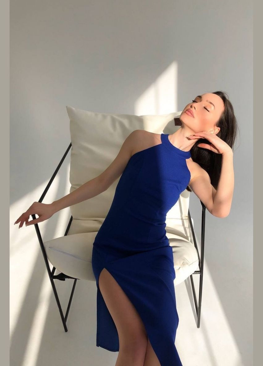 Синее коктейльное платье футляр WINN однотонное