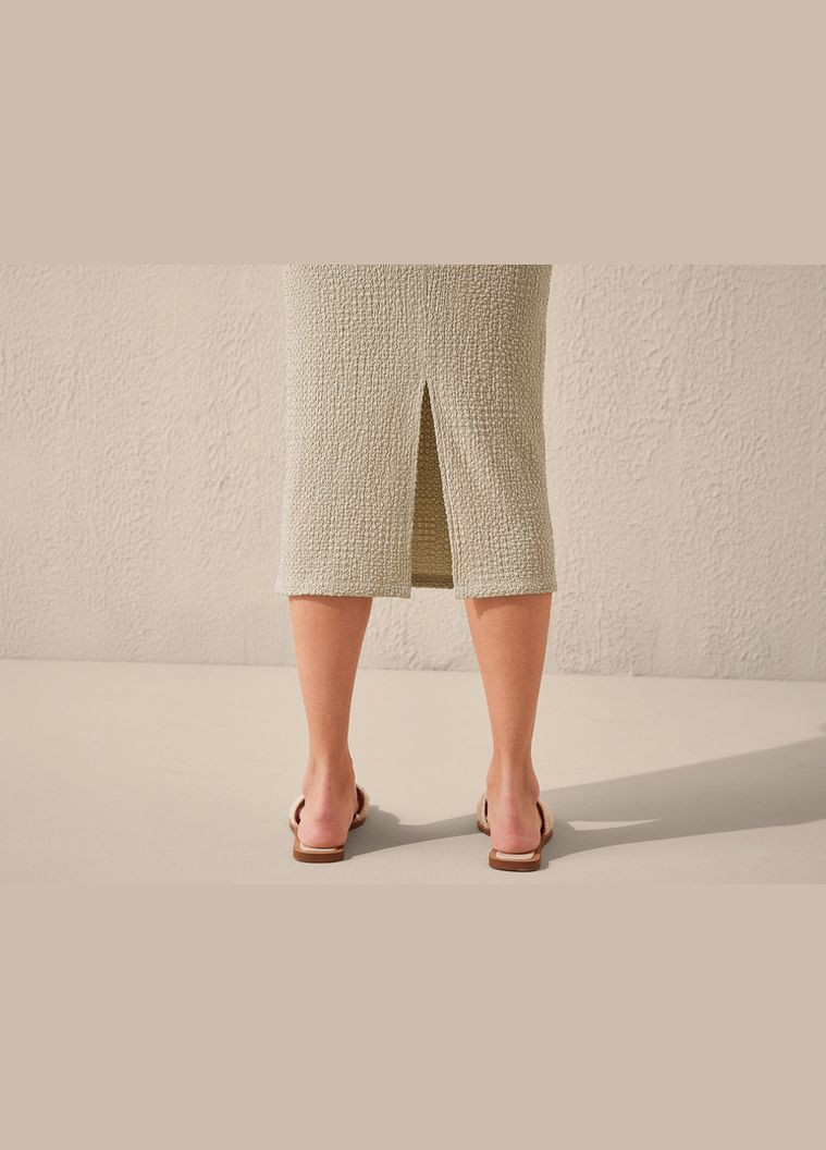 Бежева повсякденний сукня із жатої тканини для жінки lycra® 461986 бежевий Esmara