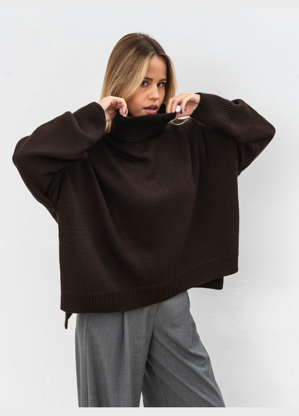 Коричневий зимовий светр Romashka Англія