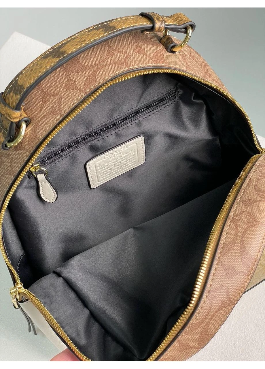 Рюкзак міський Jordyn Backpack in Signature Canvas No Brand (355478990)