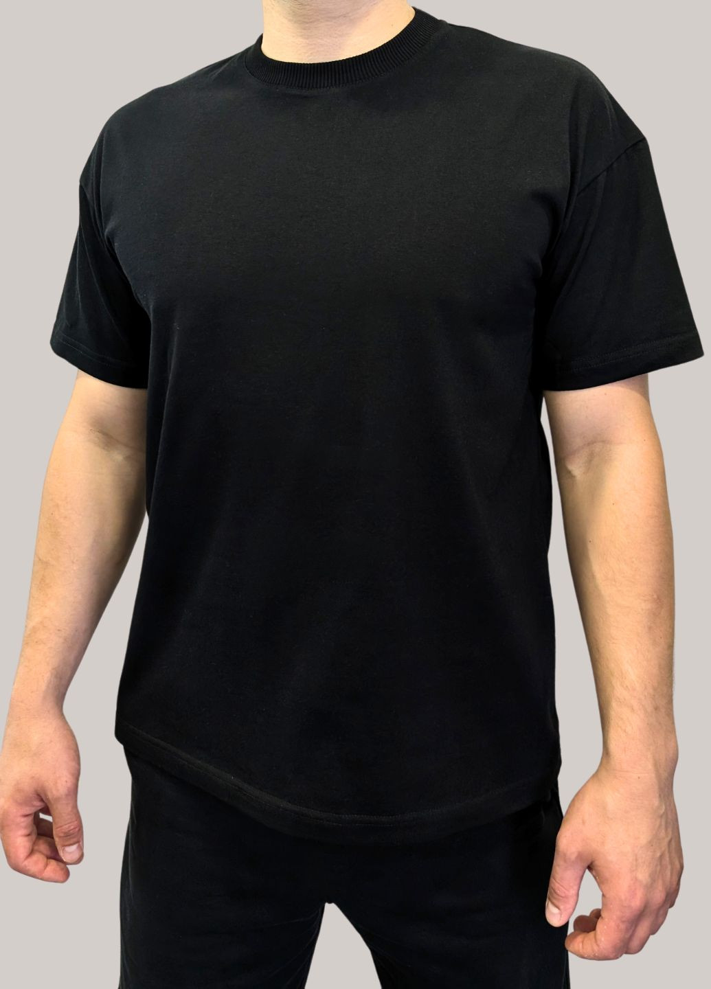 Чорна чоловіча чорна футболка. 100% бавовна. кулір компакт-пеньє з коротким рукавом No Brand