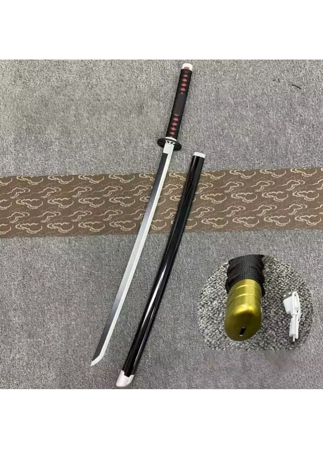 Іграшкова катана що світиться LED меч клинок розсікаючий демонів танжиро вбивця демонів 104 см No Brand (331172637)