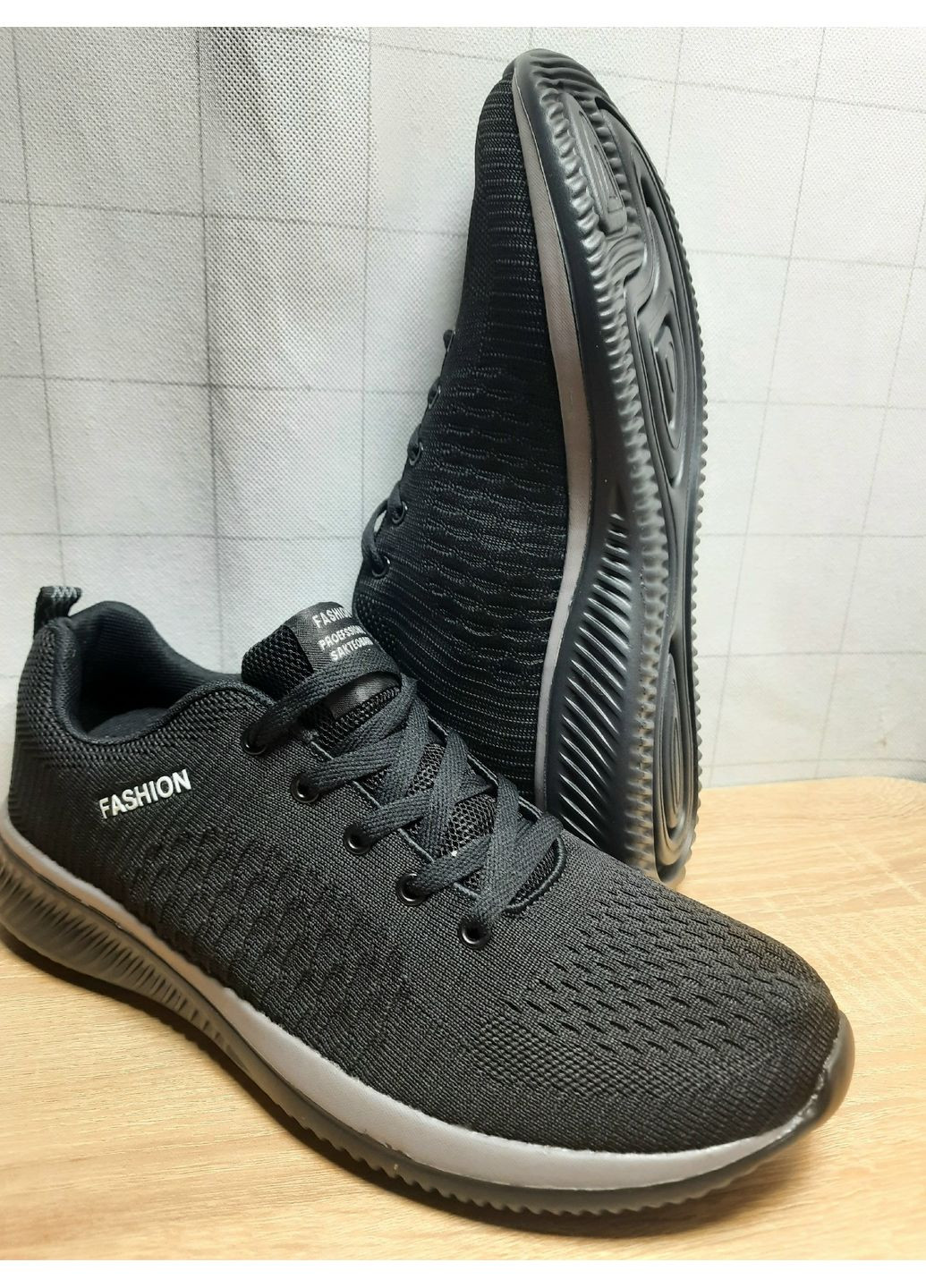 Чорні кросівки чоловічі No Brand