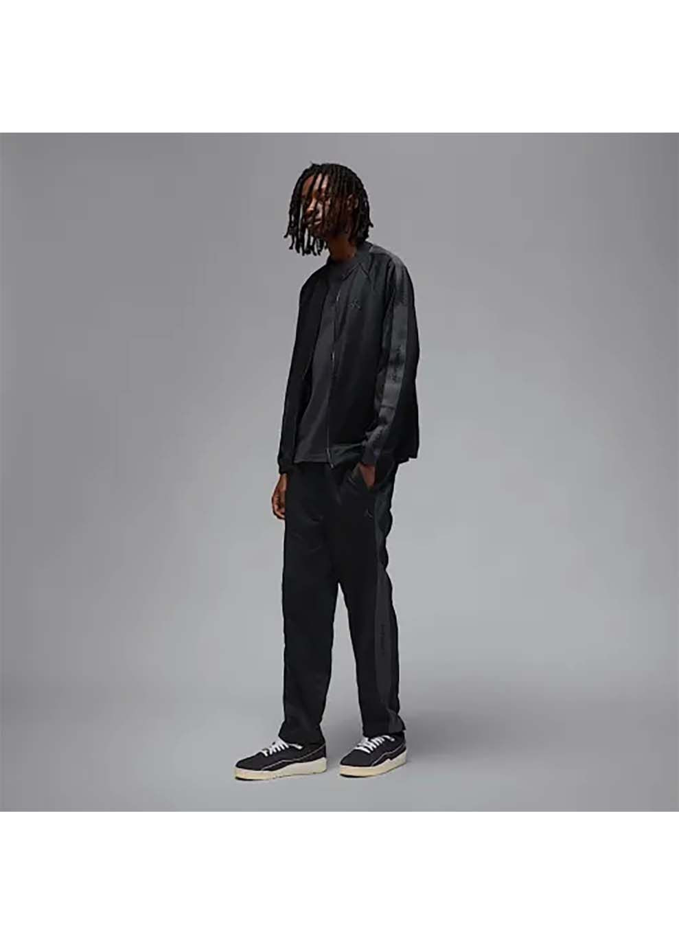 Черные демисезонные брюки Jordan