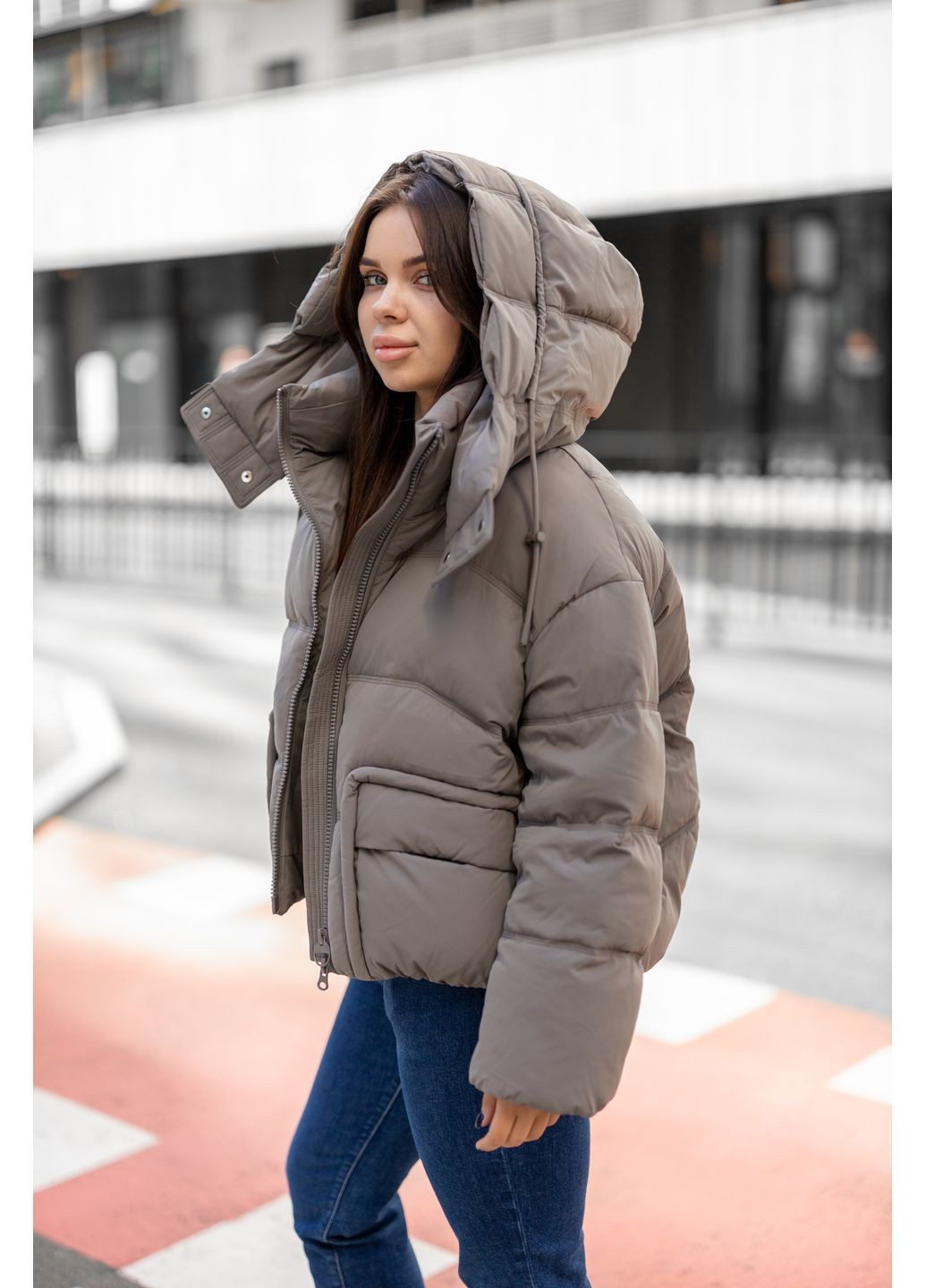 Сіра зимня жіноча зимова коротка куртка oversize 75362 Towmy