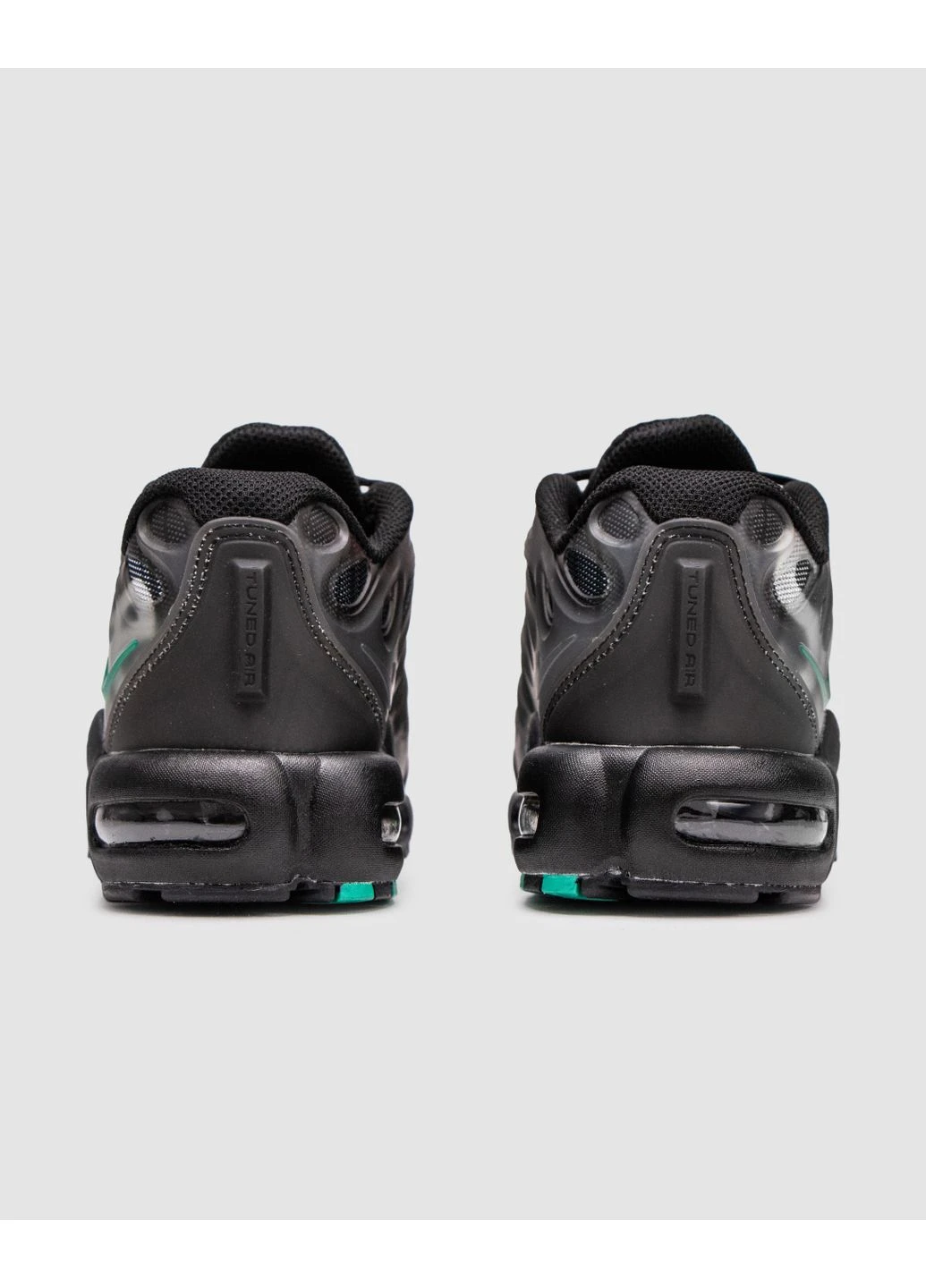 Чорні кросівки чоловічі nike air max tn x supreme black galactic jade найк аір макс тн плюс чорні демісезон No Brand