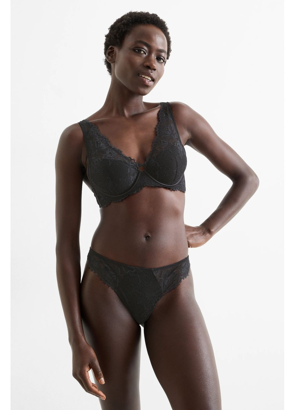 Чорний мереживний бюстгальтер C&A