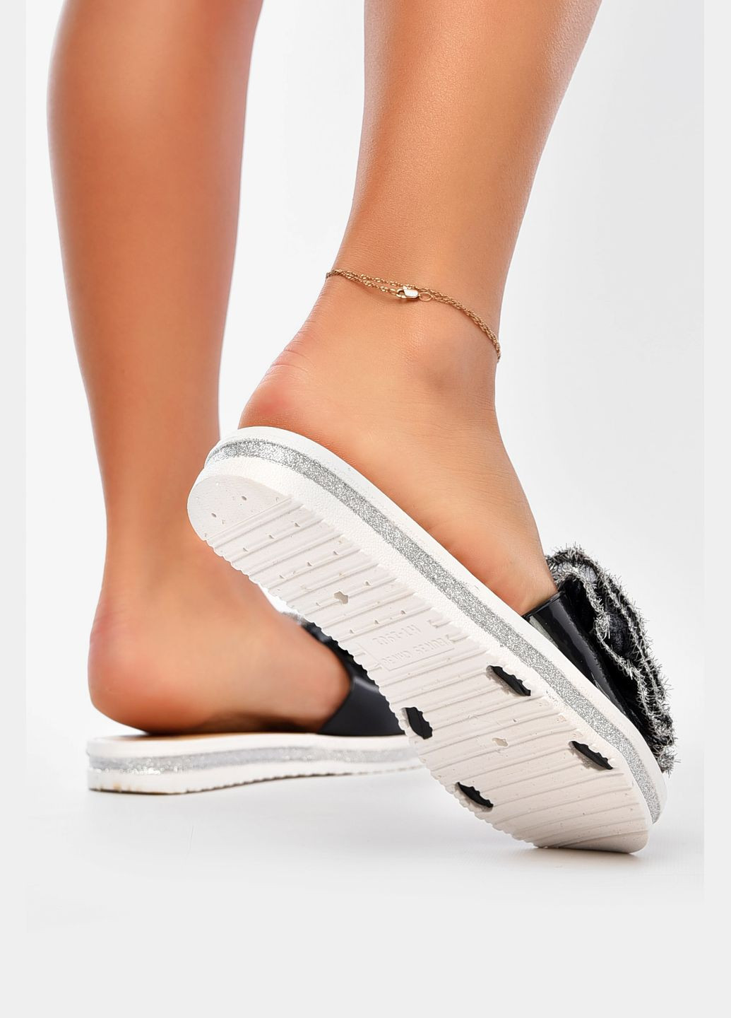 Шльопанці жіночі силіконові чорного кольору Let's Shop (340715121)