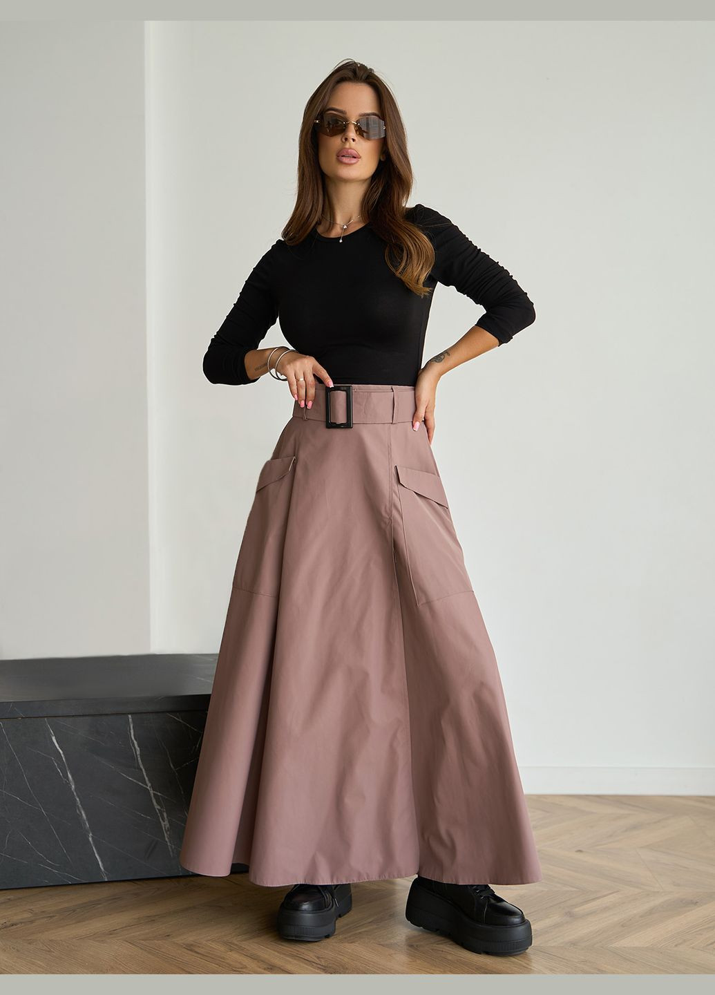 Коричневая повседневная однотонная юбки ISSA PLUS на запах