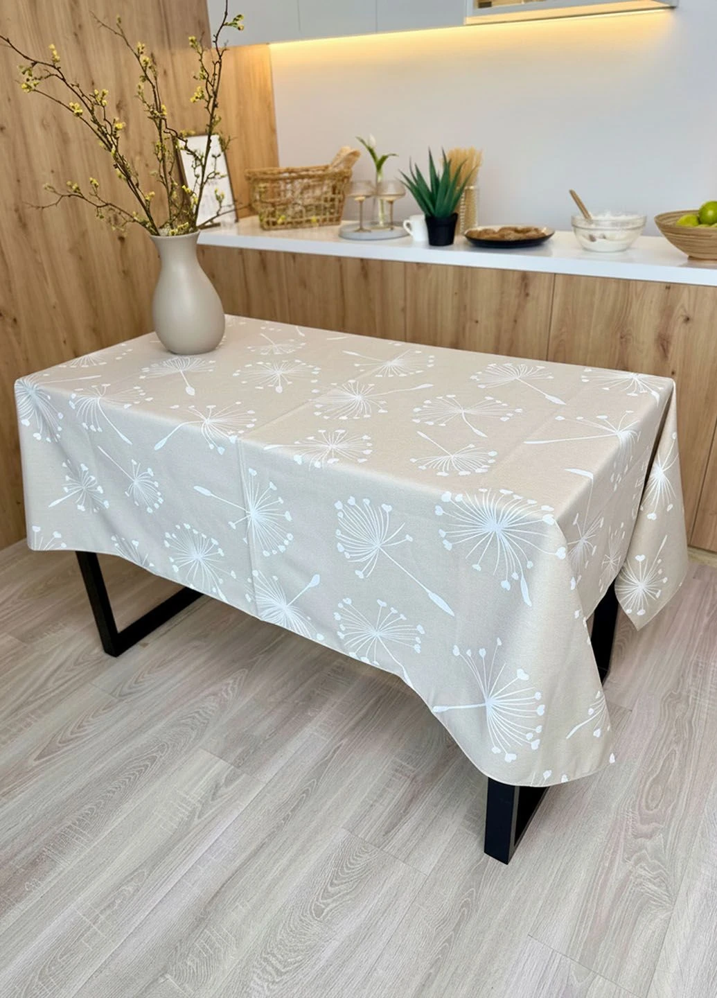 Скатертина з тефлоновим покриттям "Бежеві кульбабки" 2.2м х 1.8м Homedec - (396507117)