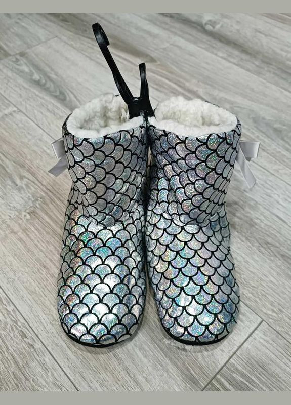 Серые домашние тапочки утепленные из блестящей ткани для женщины memory foam 9b-fw300029 Ardene