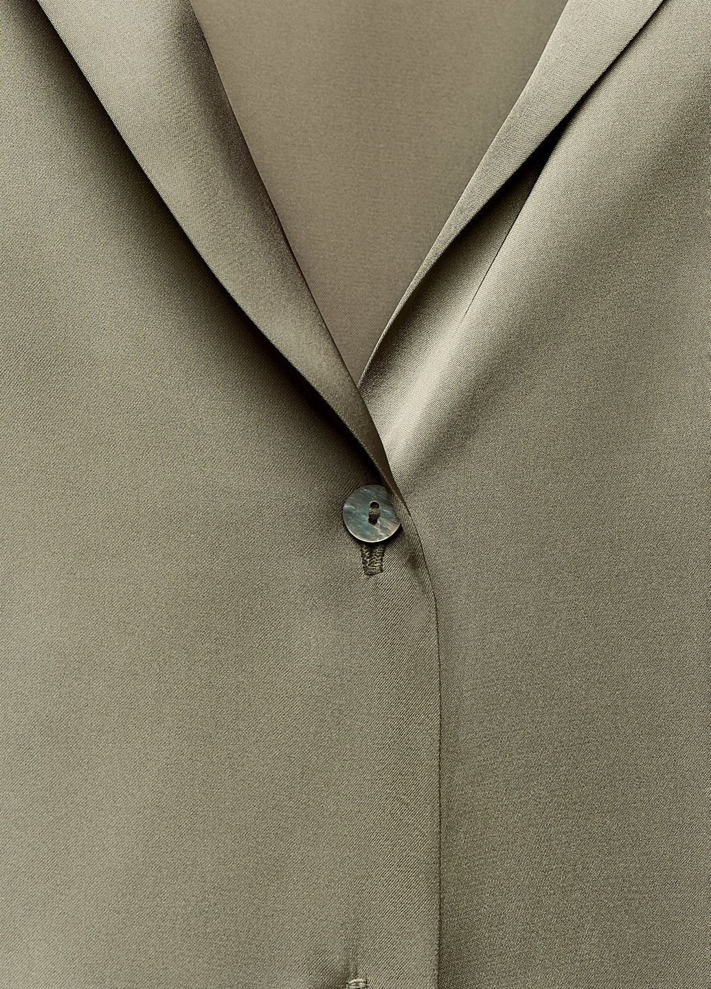 Оливковковая (хаки) классическая рубашка однотонная Zara