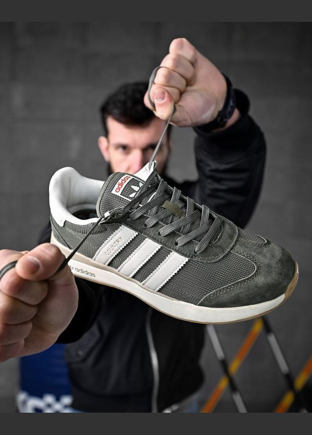 Хакі Осінні стильні чоловічі кросівки adidas хакі No Brand