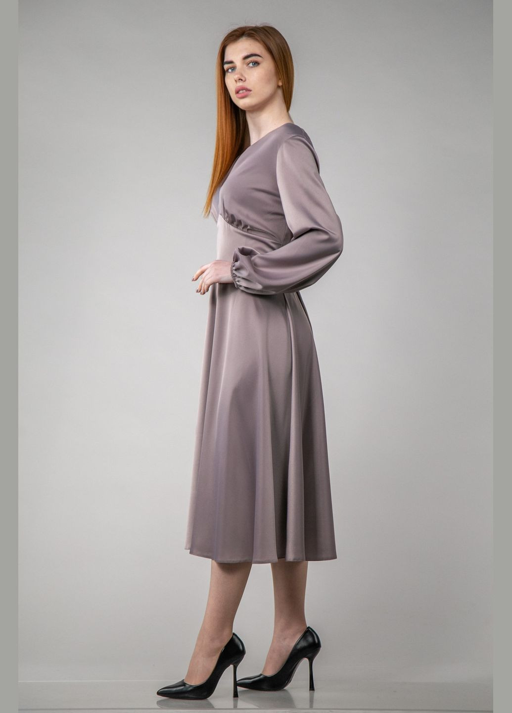Светло-коричневое деловое, праздничный, вечернее платье миди с длинным рукавом и кокеткой CHICLY однотонное