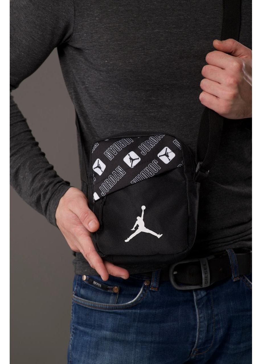 Компактная спортивная сумка на ремне - чёрный цвет No Brand (365762019)