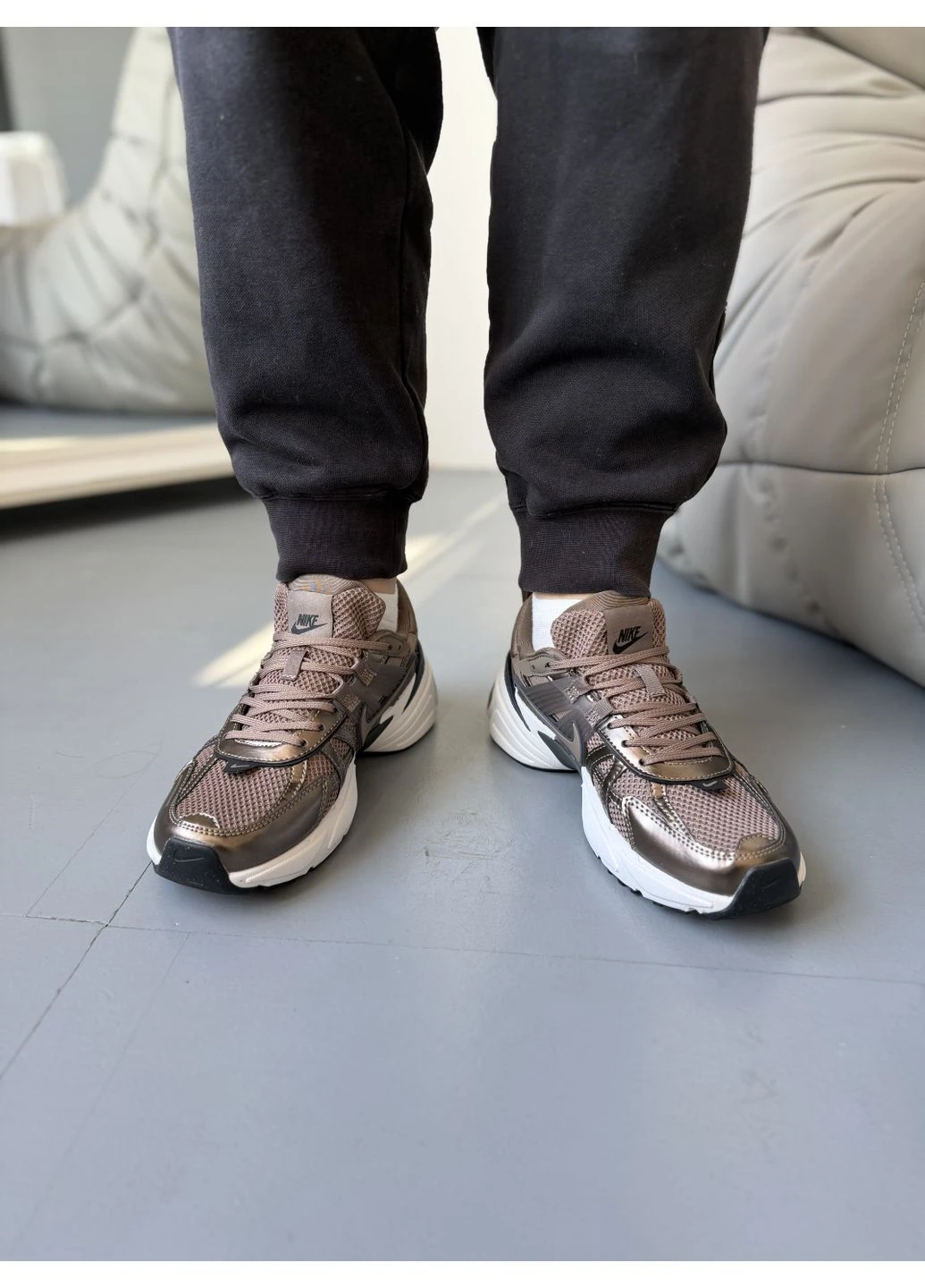 Рожеві кросівки чоловічі nike v2k runtekk rose gold найк в2к рантек рожеві демісезон No Brand