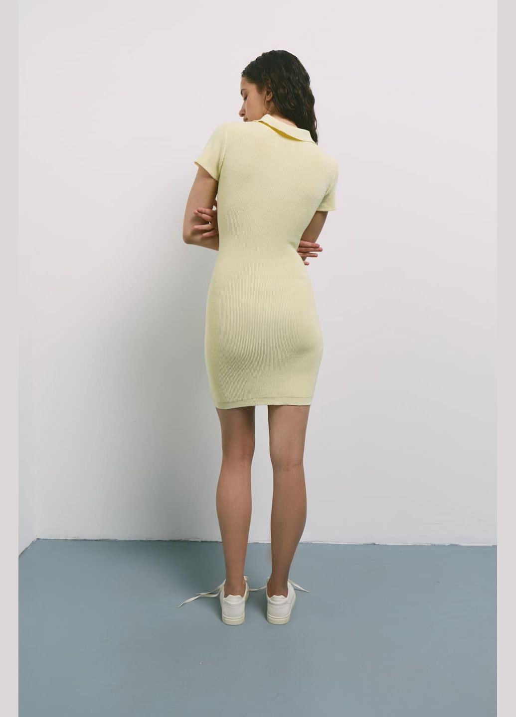 Светло-желтое платье-поло 2022 Papaya