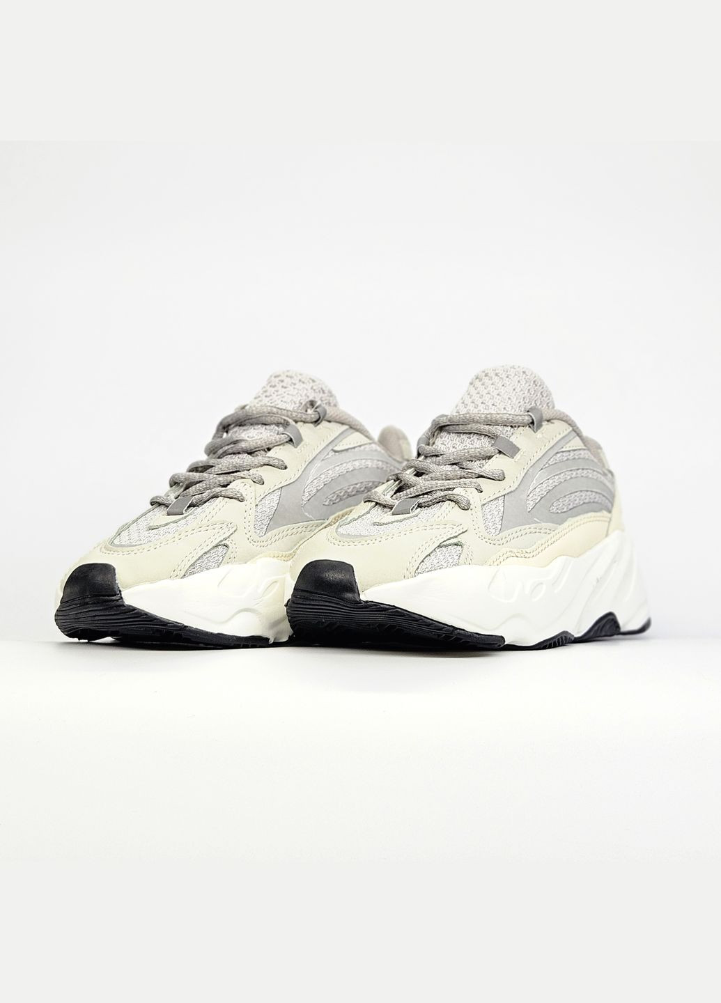 Кроссовки женские и мужские Adidas Yeezy 700 v2 Static beige | Адидас Изи 700 в2 бежевые No Brand бежевые демисезоны (307397807)