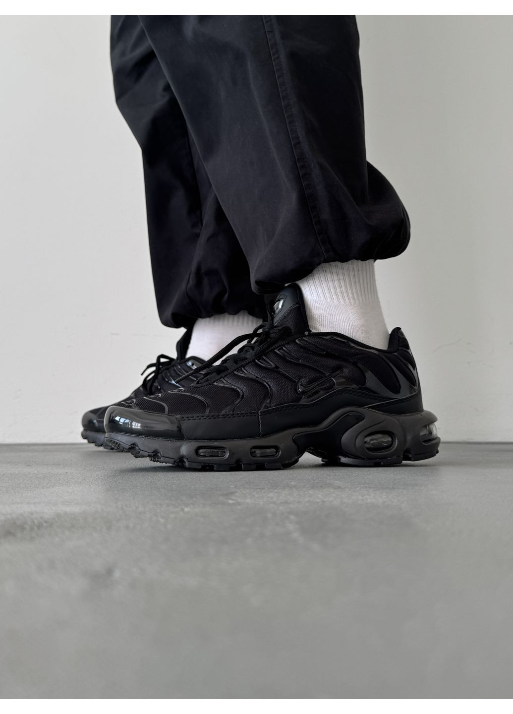 Чорні Осінні кросівки чоловічі nike air max tn plus black найк аір макс тн плюс No Brand