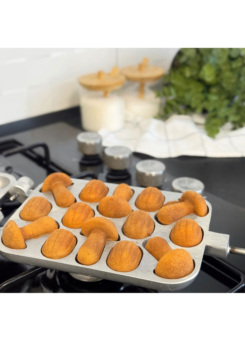 Форма алюмінієва для випікання печива на плиті горішниця горішниця «Лісові частування» (горішки та грибочки) Ласунка (314908781)