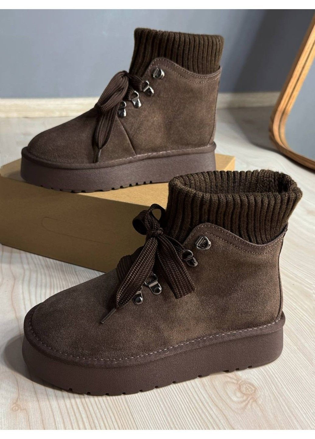 Уггі жіночі 007-7 замшеві шнурівка зі шкарпеткою коричневі Hengji (369094853)