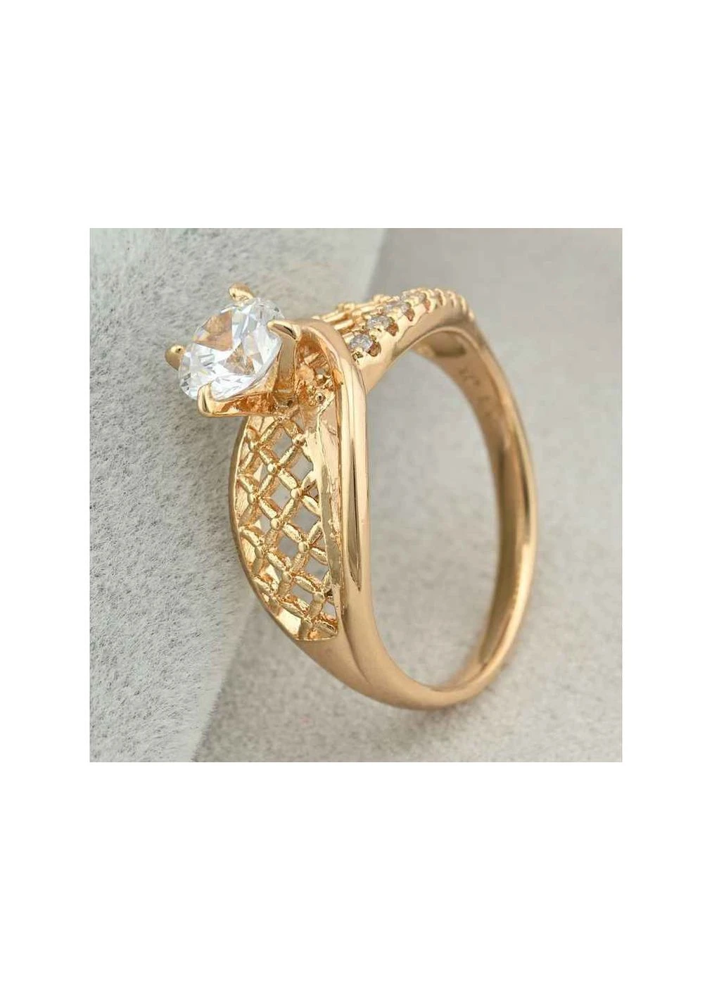 Каблучка 15081 8мм білі фіаніти позолота 18К р. Xuping Jewelry (365292306)