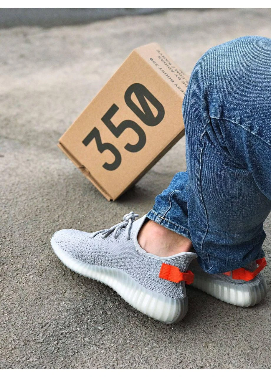 КРОСІВКИ ЖІНОЧІ ADIDAS YEEZY BOOST 350 V2 TAIL LIGHT АДІДАС ІЗІ БУСТ No Brand комбіновані демісезони (392007314)