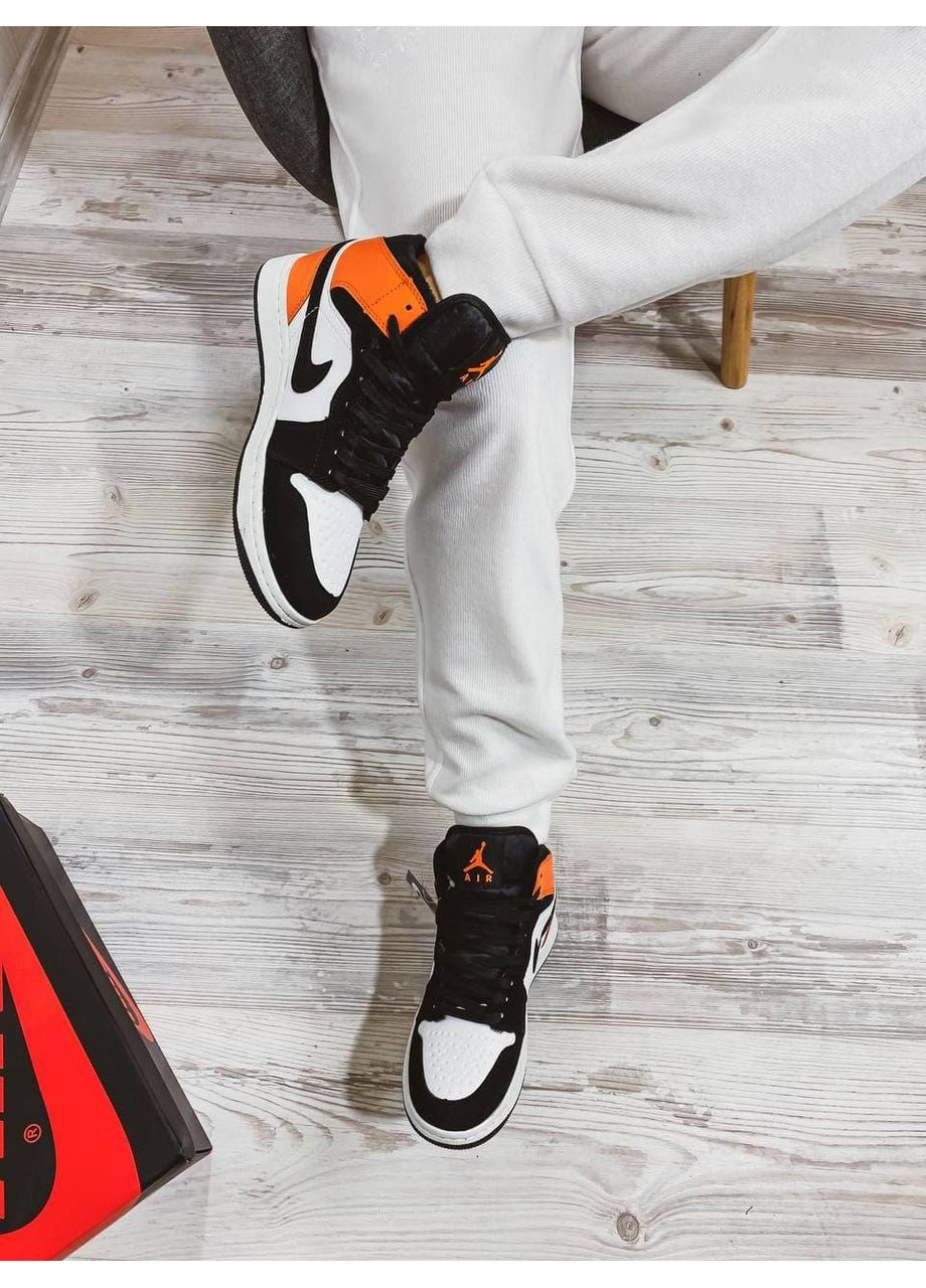 Черные зимние кроссовки мужские nike air jordan 1 retro high black white orange найк аир джордан No Brand