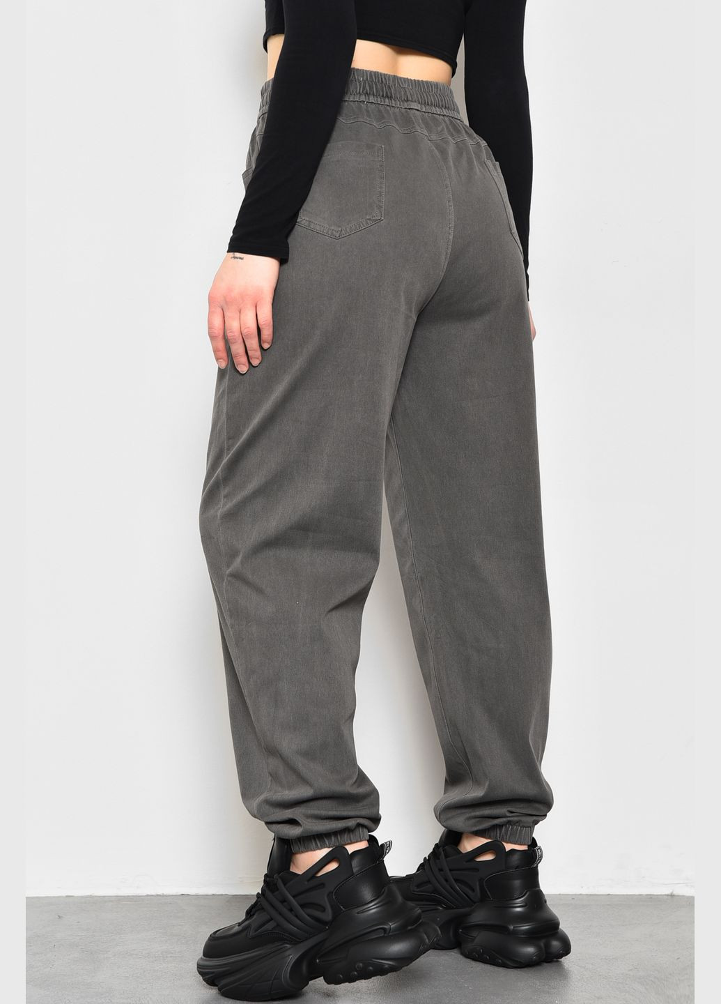 Штаны женские полубатальные серого цвета Let's Shop (278274359)