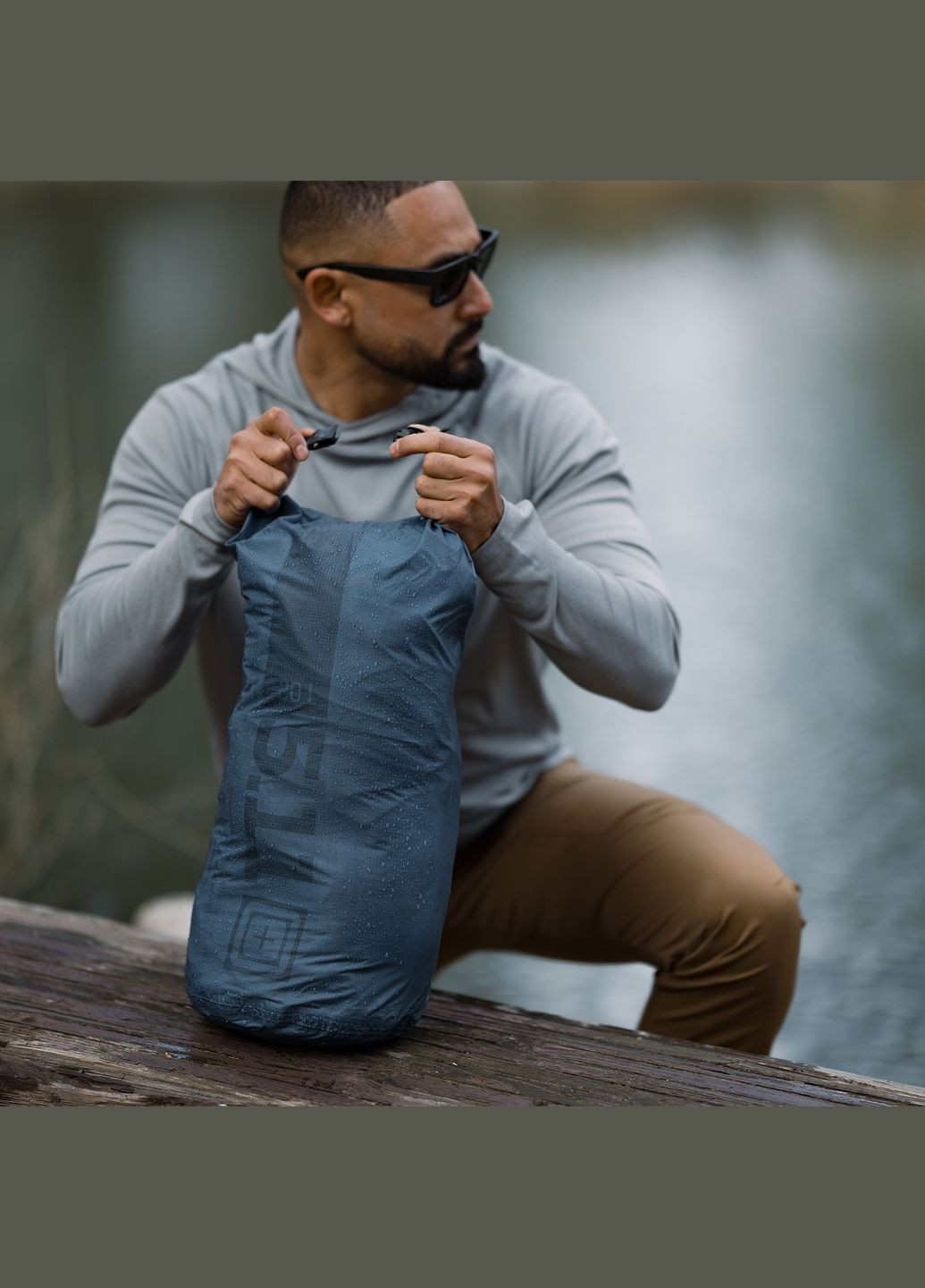 Мешок водонепроницаемый Ultralight Dry Bag 20L Ensign Blue 5.11 Tactical (315880192)