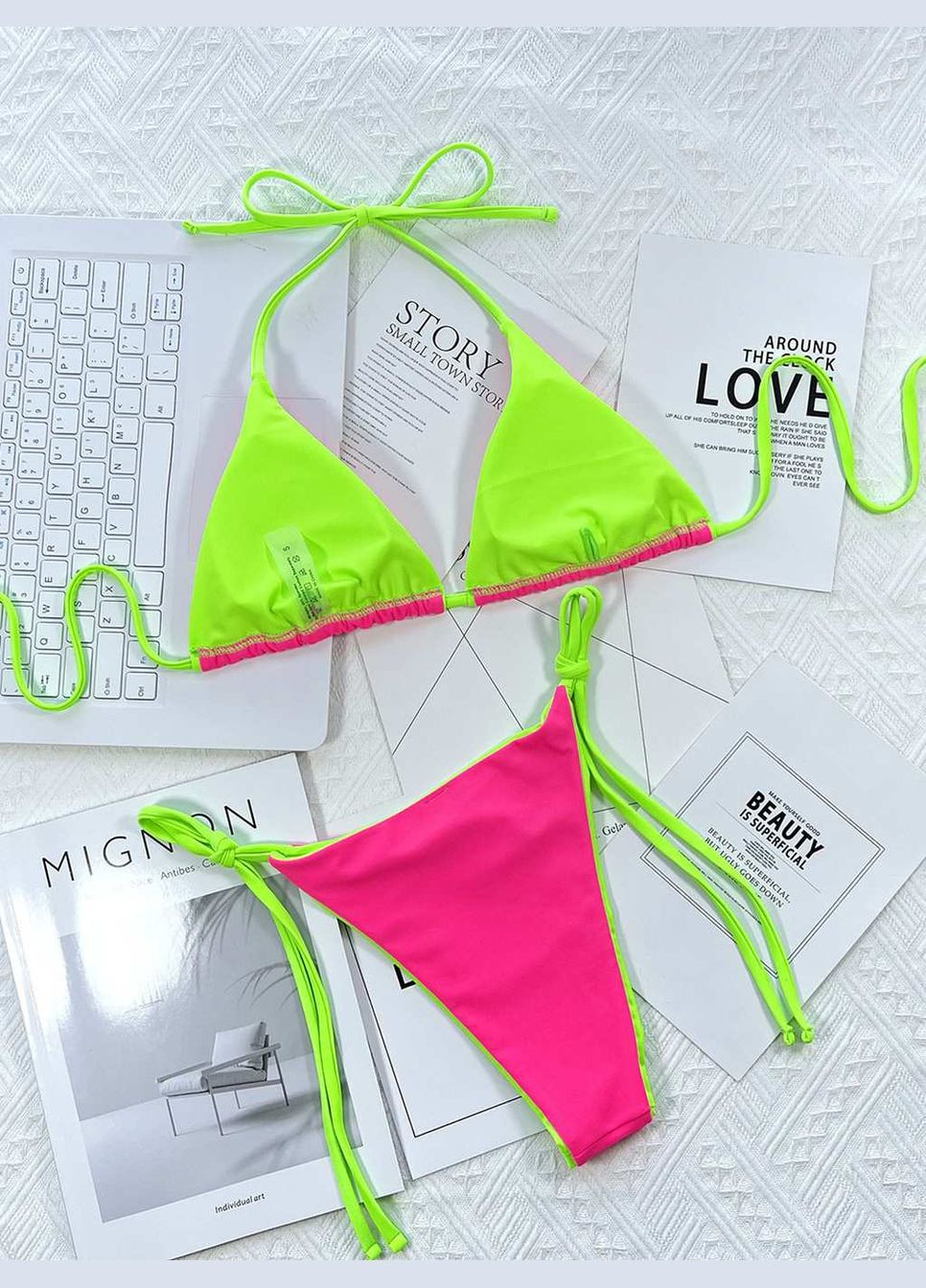 Комбінований літній яскравий купальник на зав'язках – рожевий/салатовий (kup-mot-yar-leo-pink-green) роздільний Vakko